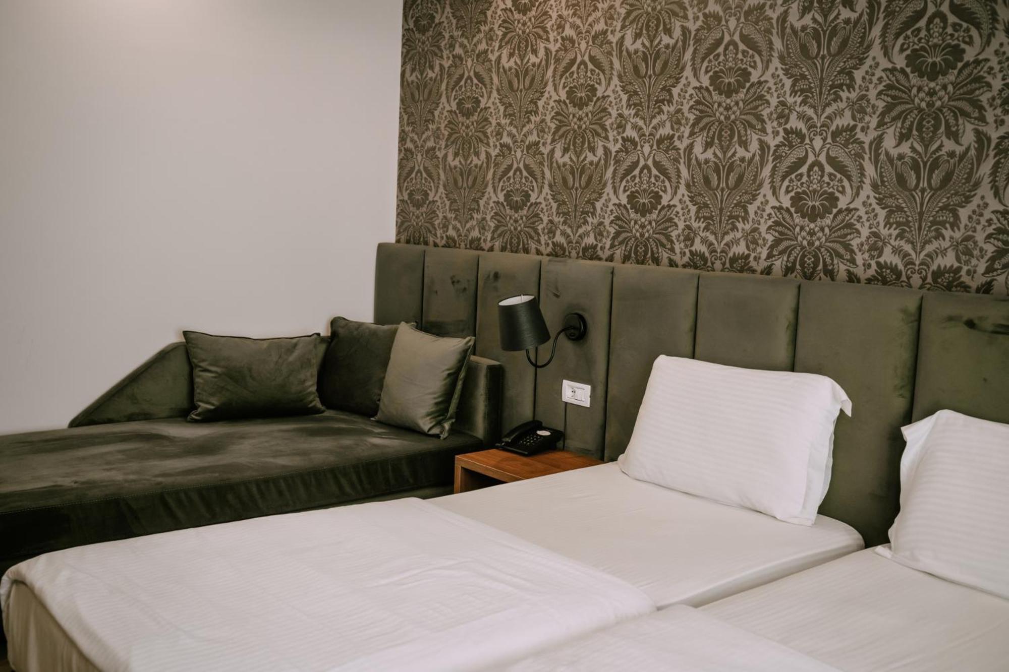 Albanian Star Hotel Kryemëdhej Esterno foto