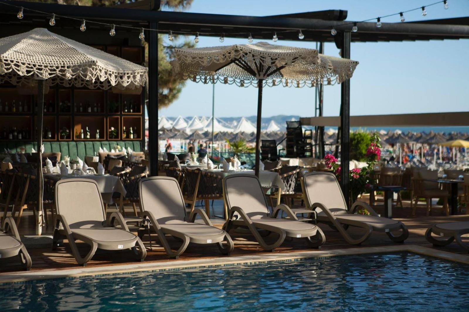 Albanian Star Hotel Kryemëdhej Esterno foto