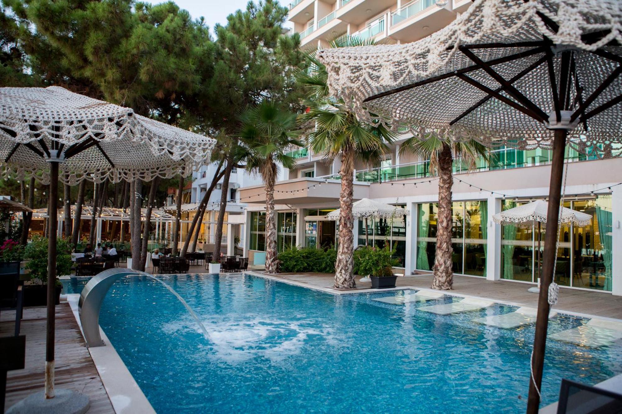 Albanian Star Hotel Kryemëdhej Esterno foto