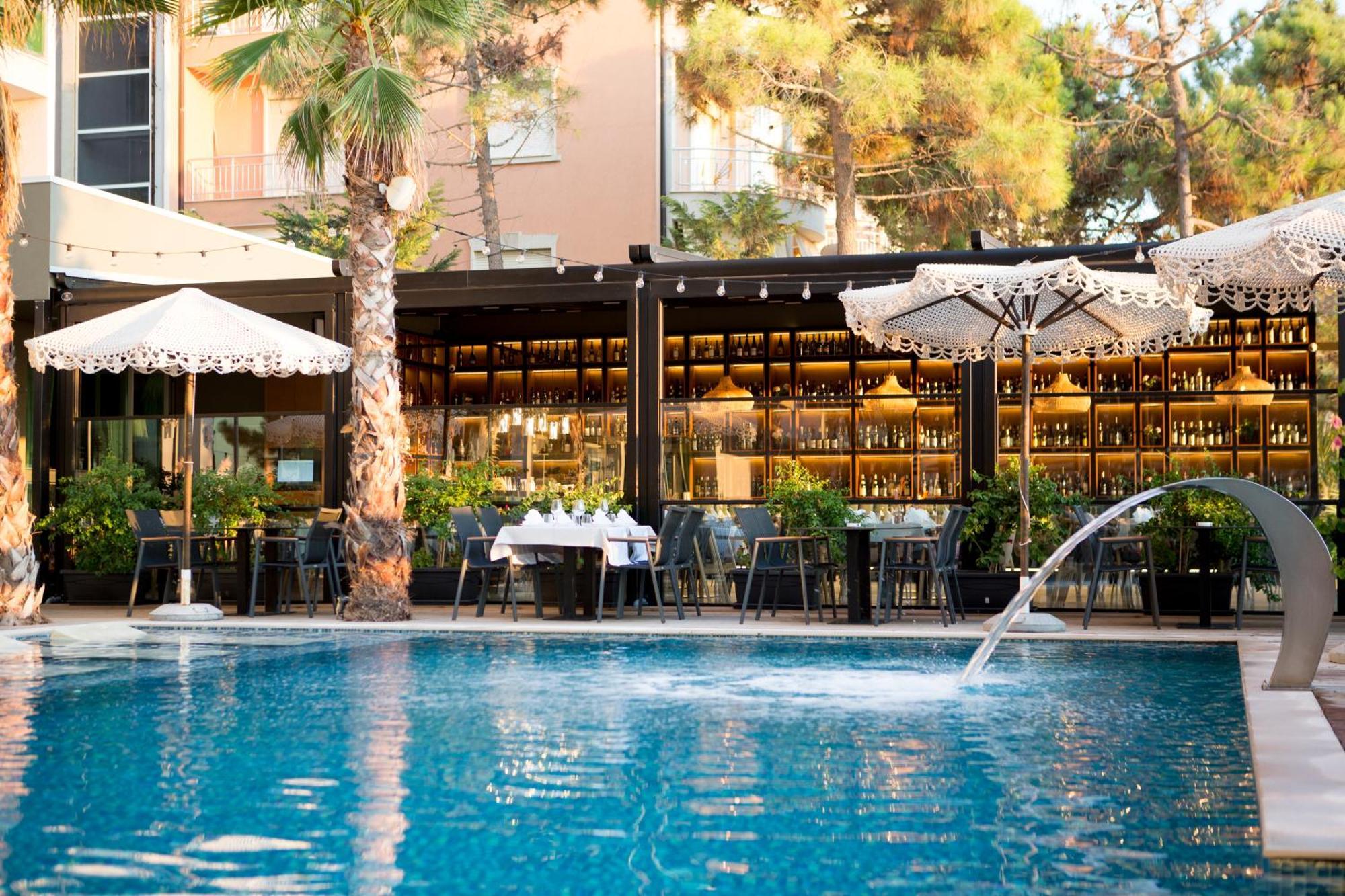 Albanian Star Hotel Kryemëdhej Esterno foto